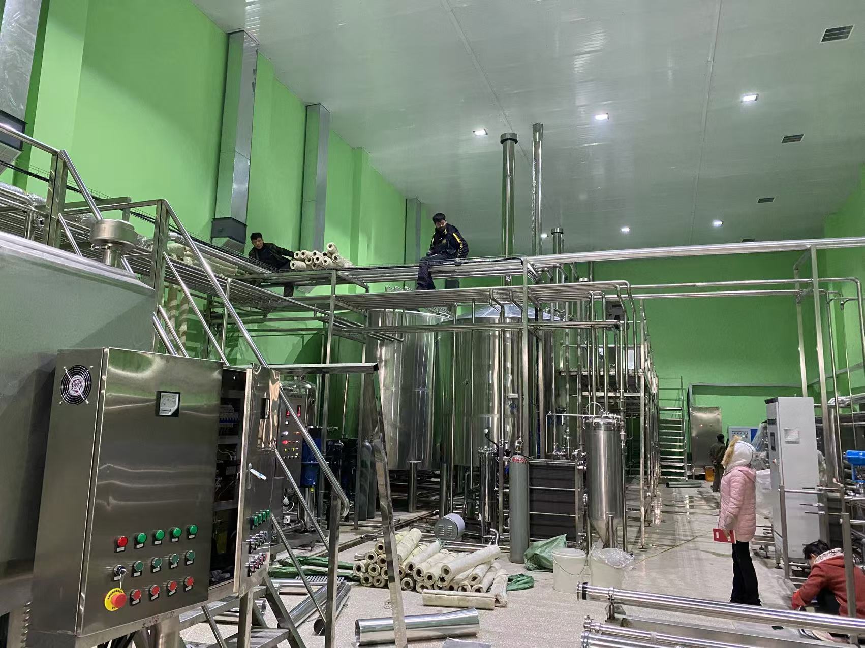 卡若精酿啤酒设备厂—精酿啤酒设备制造：传承工艺与创新科技的交融